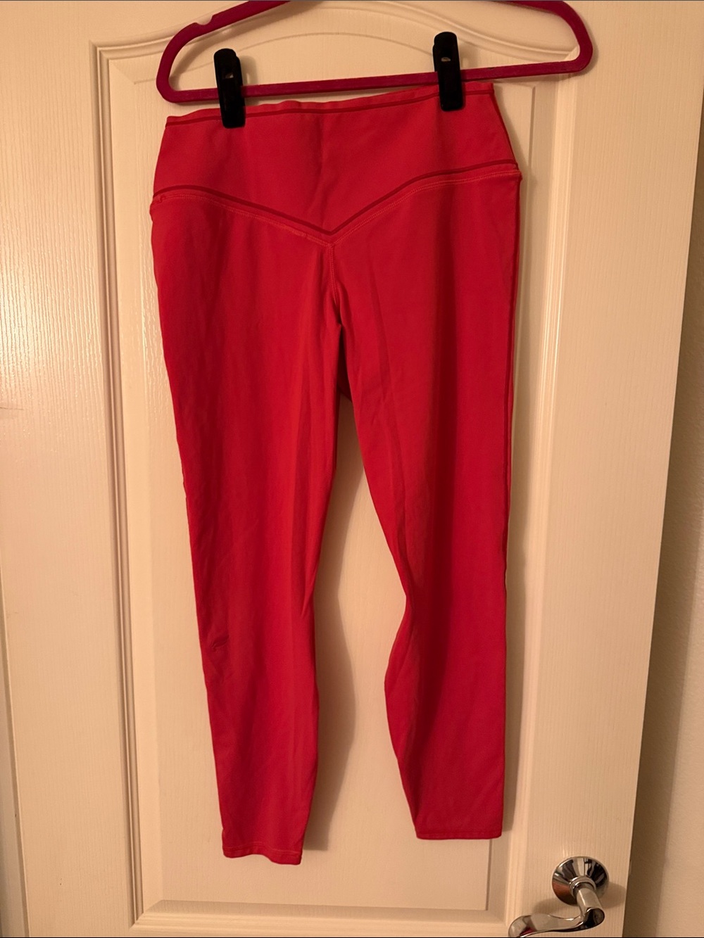 Fabletics Scrunch Women's High-Waist Fuchsia Active Leggings